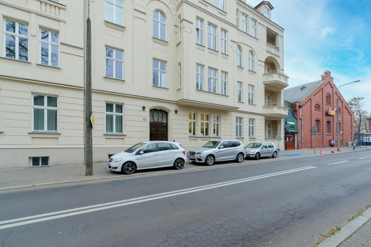 Deluxe Mtp Apartments Matejki By Noclegi Renters Познан Екстериор снимка