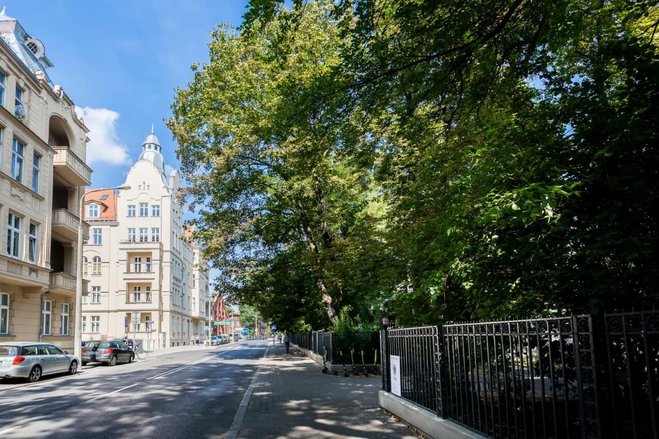 Deluxe Mtp Apartments Matejki By Noclegi Renters Познан Екстериор снимка